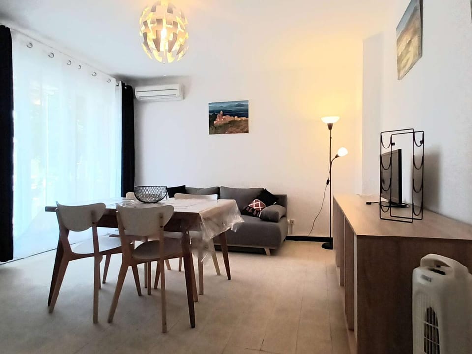 Appartement clim, emplacement idéal - 4 pers. - FR-1-226B-257 Apartment in Cavalaire-sur-Mer