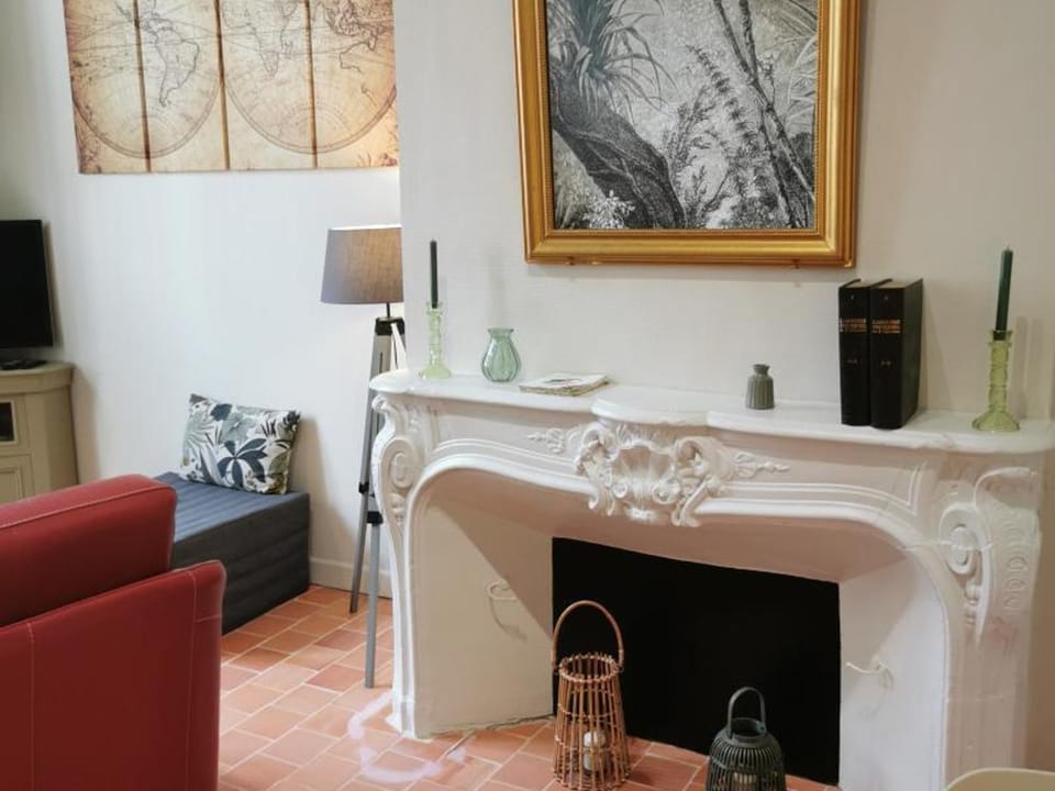 Appartement charmant au cœur de Richelieu - FR-1-381-663 Apartment in Centre-Val de Loire