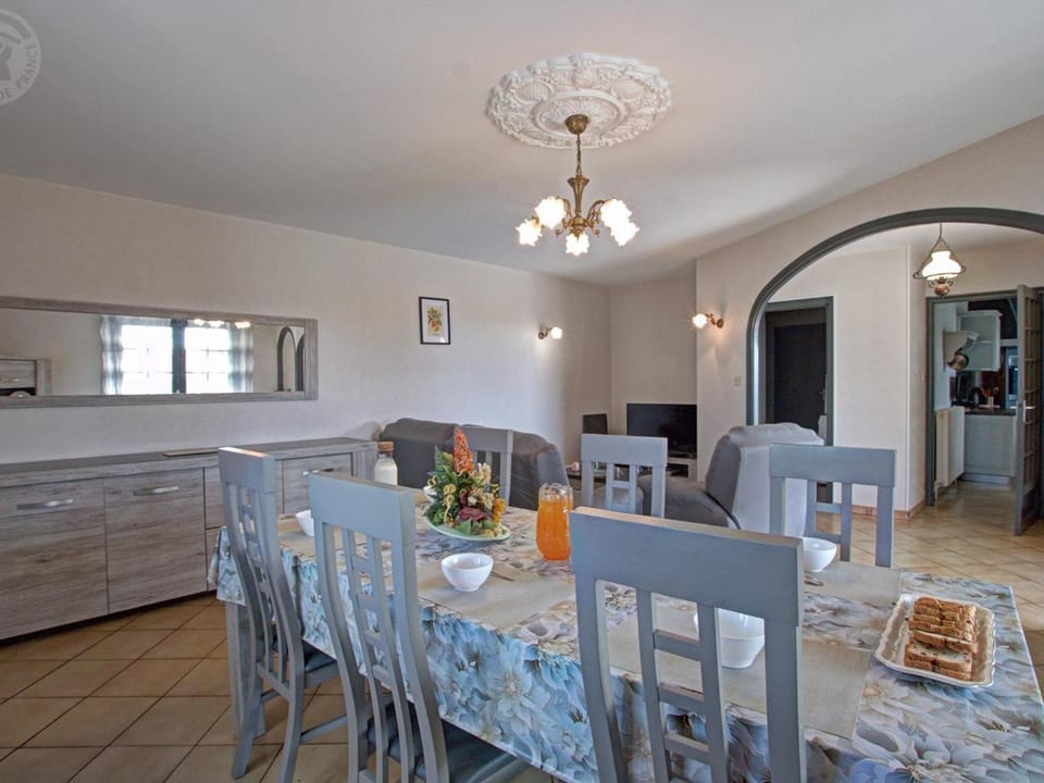 Gîte rural avec terrasse - 5 pers. Country House in Auvergne-Rhône-Alpes