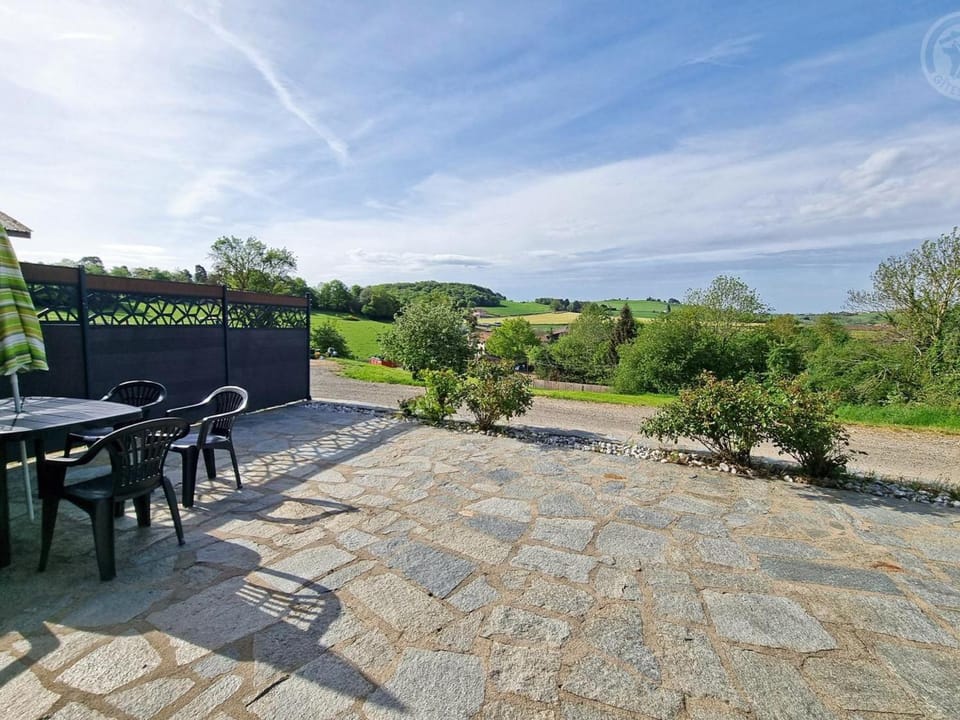 Gîte rural avec terrasse - 5 pers. Country House in Auvergne-Rhône-Alpes