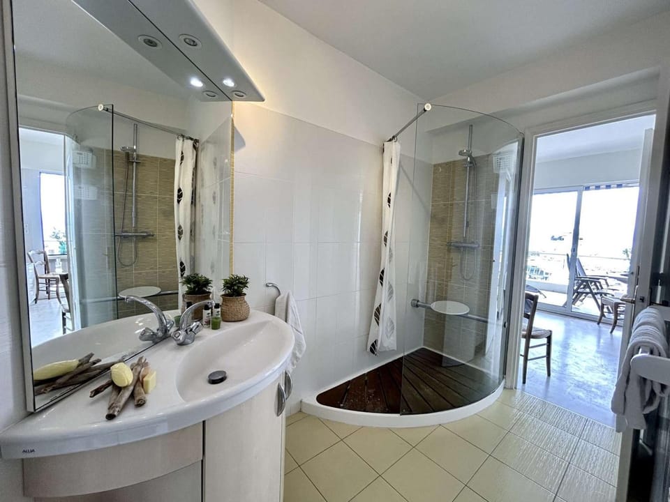 Studio cabine vue mer - 4 pers. - FR-1-226A-219 Cabin in Saint-Raphael