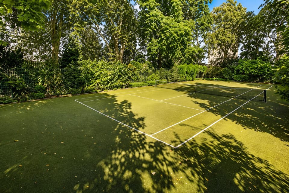 Tennis court