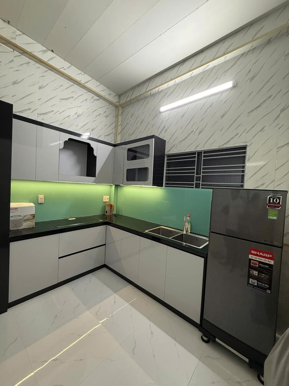 Kitchen or kitchenette, Communal kitchen