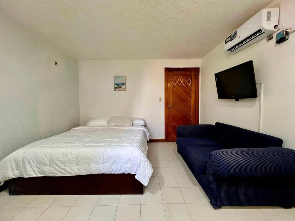 TV and multimedia, Bedroom, air conditioner