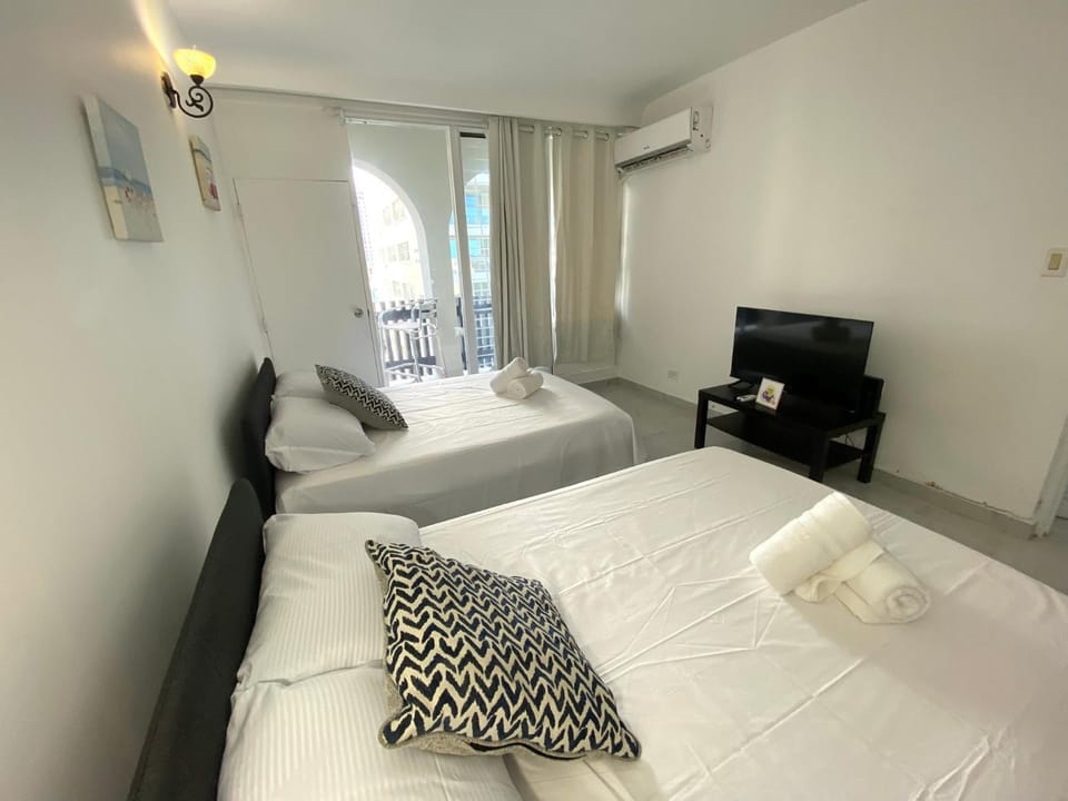 Bed, TV and multimedia, Bedroom, air conditioner
