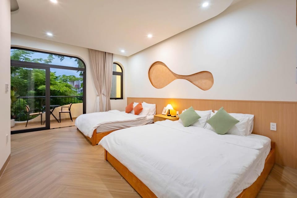 Bed, View (from property/room), Balcony/Terrace, Bedroom, air conditioner