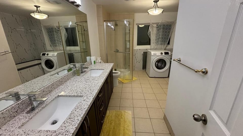 Heart of Heartland Apartment in Mississauga