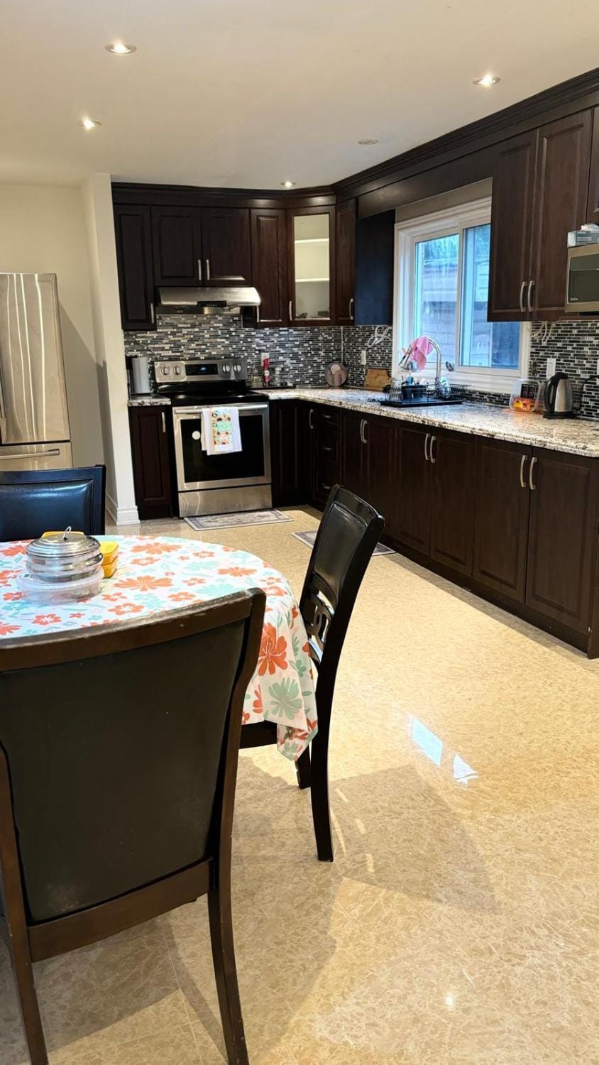 Heart of Heartland Apartment in Mississauga