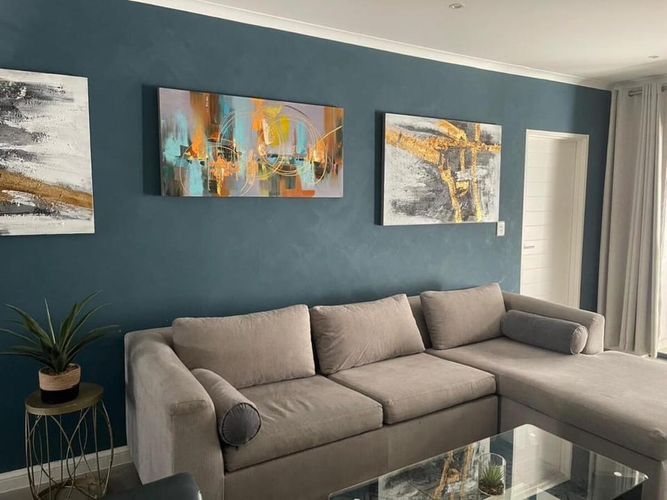 Lillys on Middle Apartment in Sandton