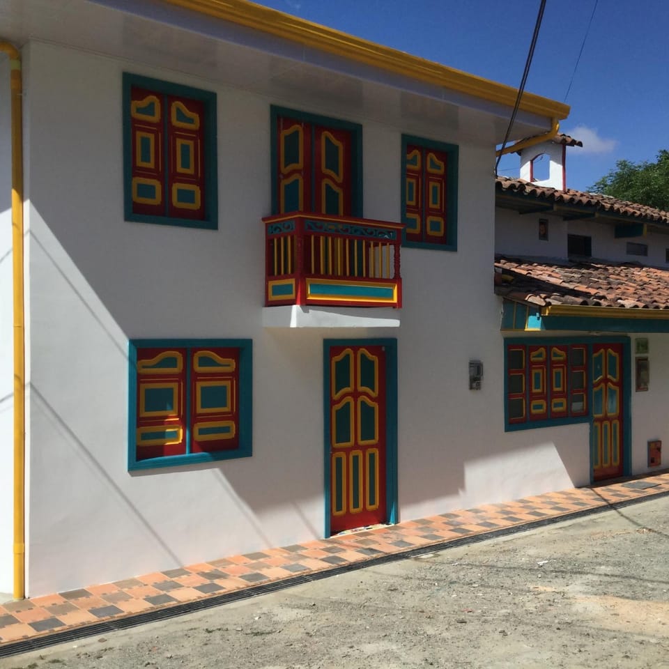 Facade/entrance