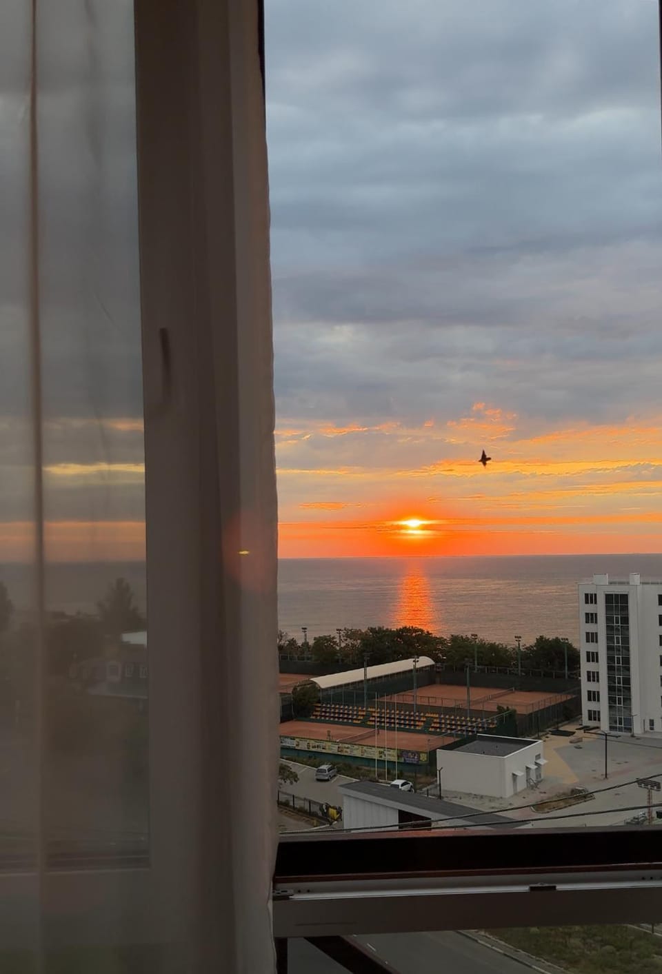 Вид на море та світанки з ліжка, 2 спальні Apartment in Odessa Oblast