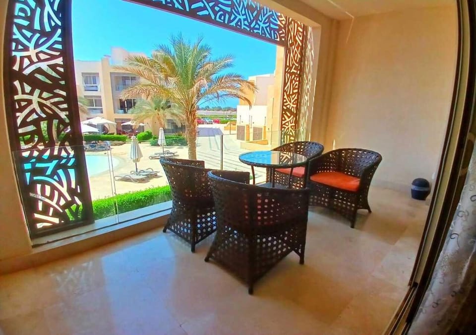 Garden, Balcony/Terrace, Seating area, Dining area, Garden view