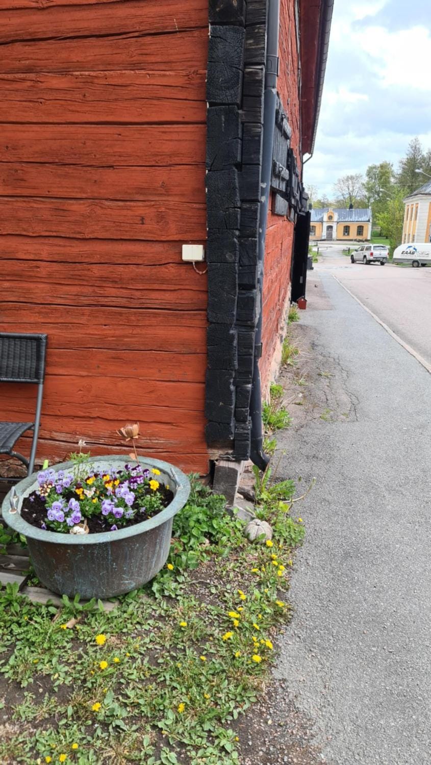 Lägenhet med kök och badrum och 4 bäddar i ett stort rum Apartment in Stockholm County