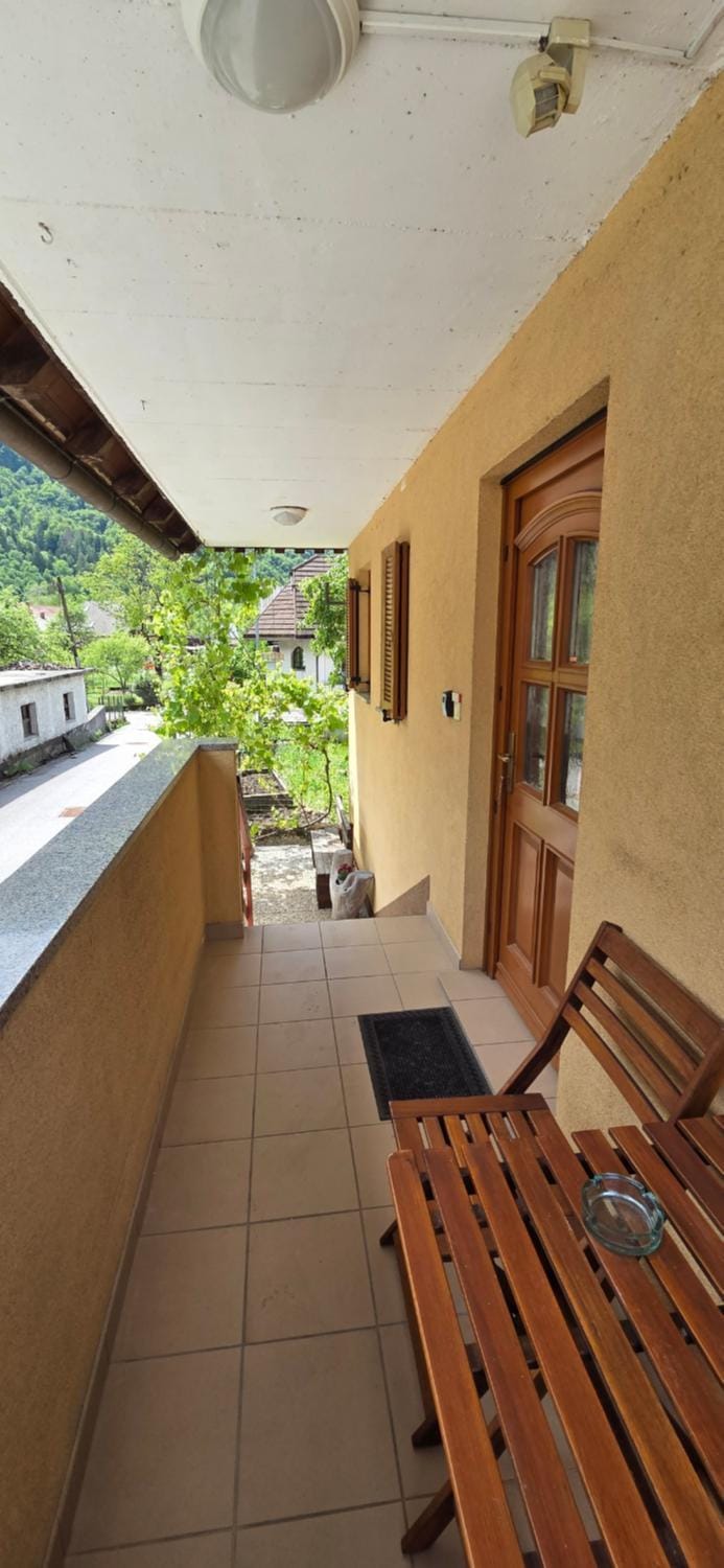 Facade/entrance, Balcony/Terrace