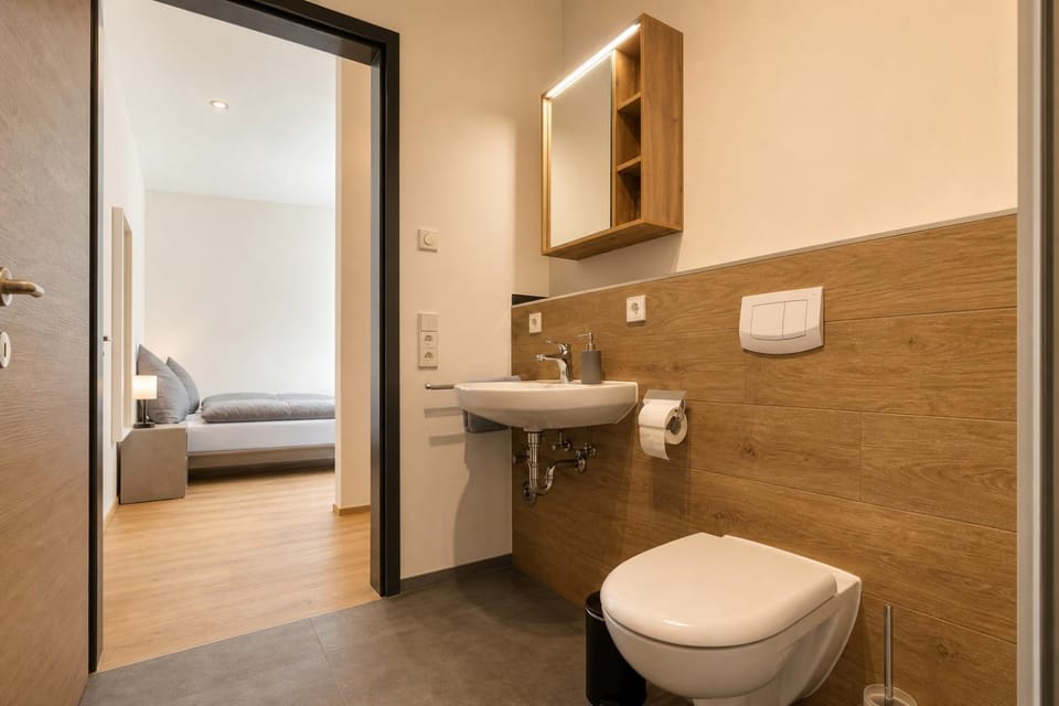 Toilet, Bathroom, towels