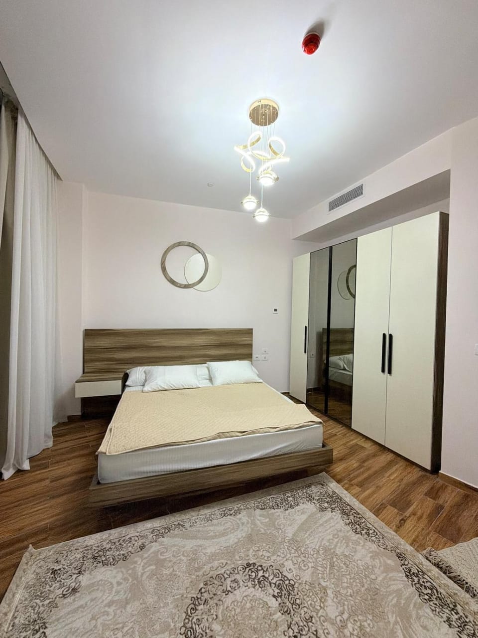 Bed, Photo of the whole room, wardrobe