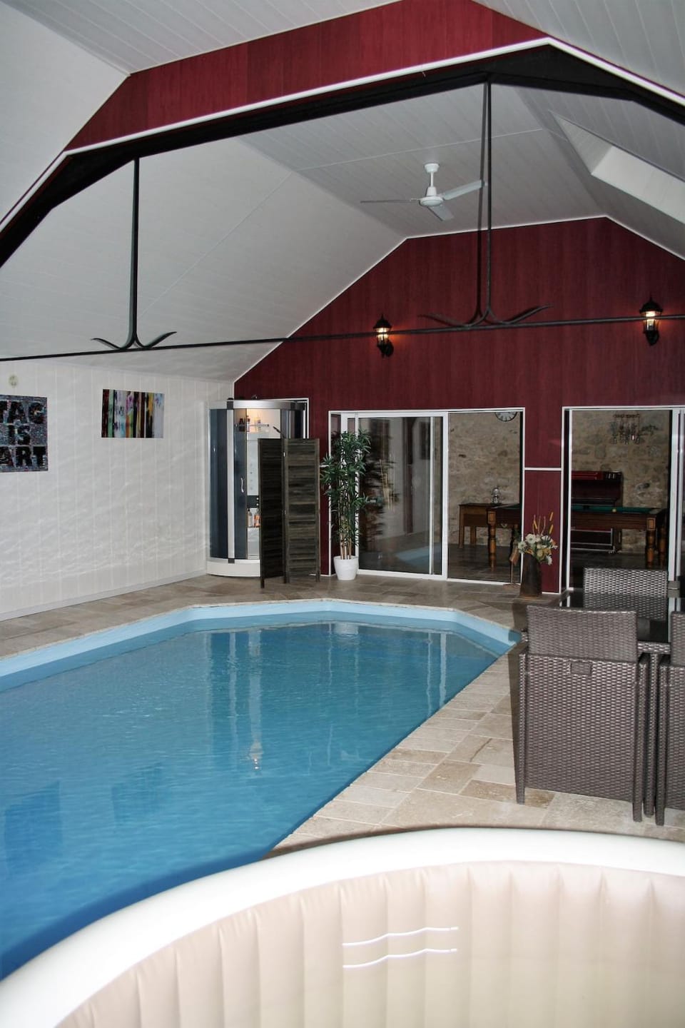 Hot Tub, Swimming pool