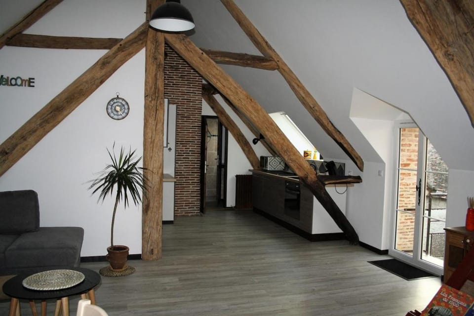 maison d'hôtes Le Castanéen piscine intérieure House in Centre-Val de Loire