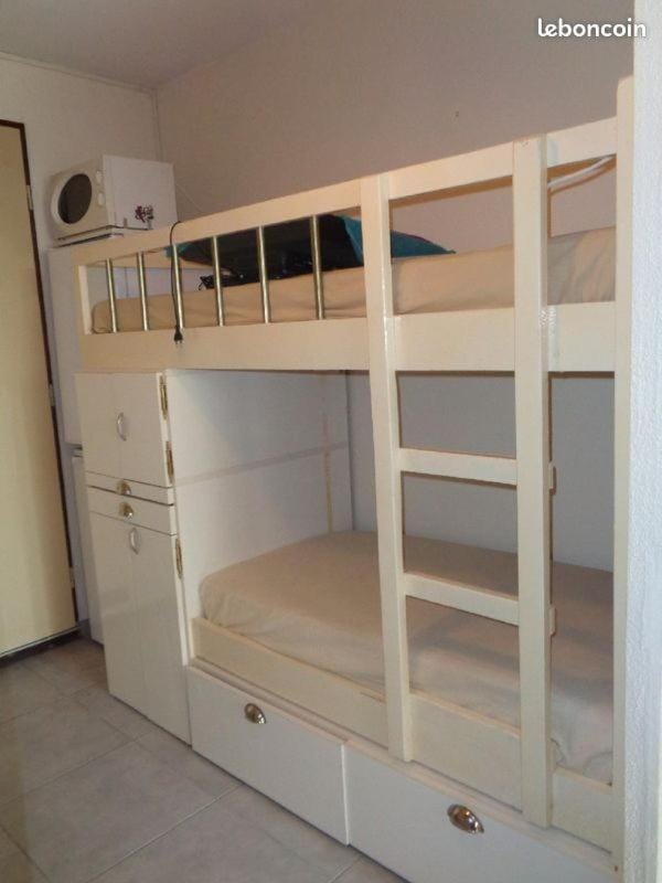 bunk bed