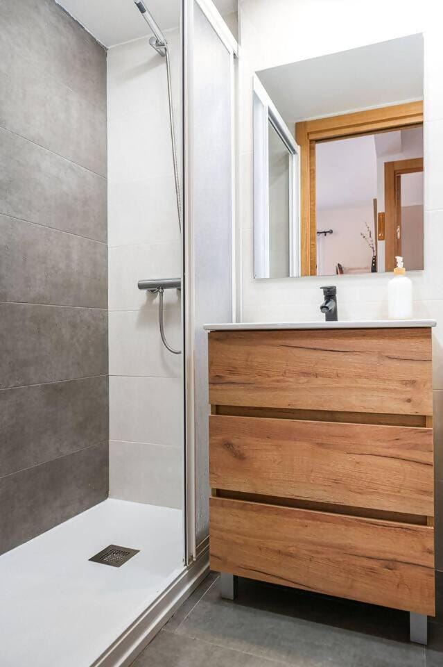 Shower, Bathroom