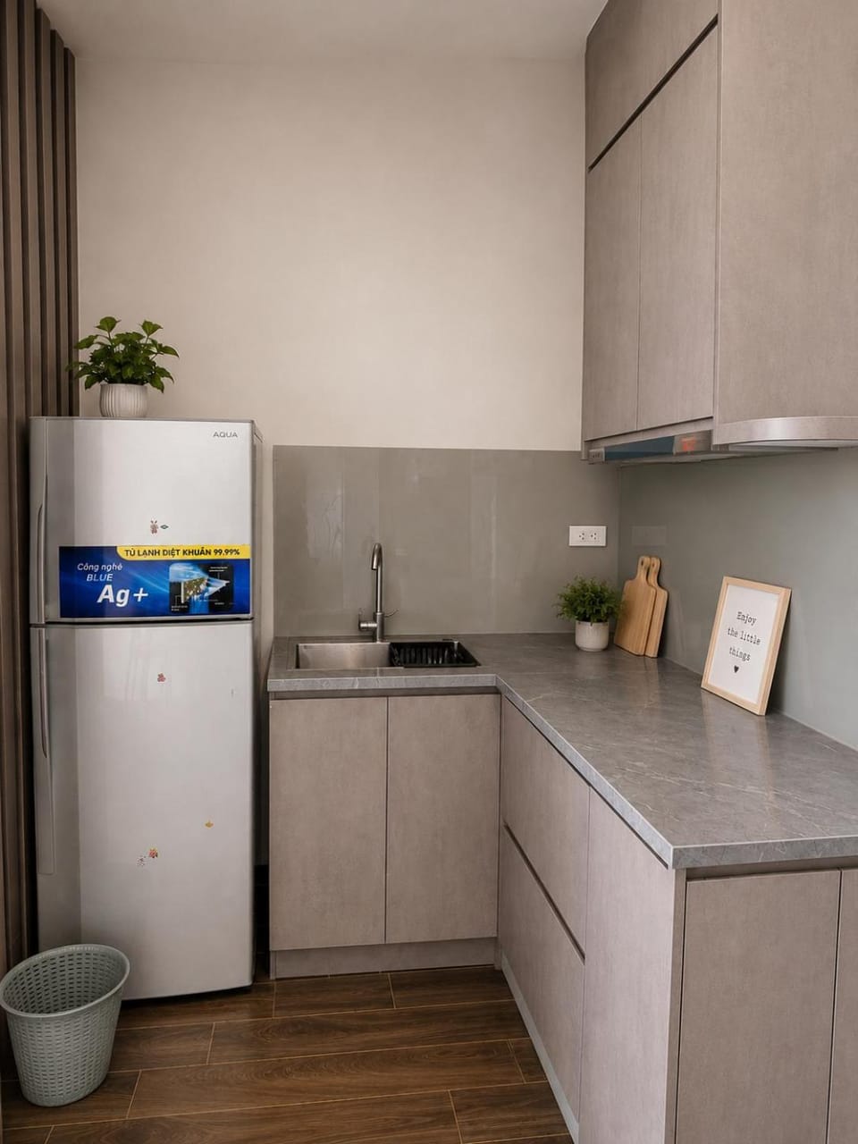 Shower, Toilet, Bed, Balcony/Terrace, Bedroom, City view