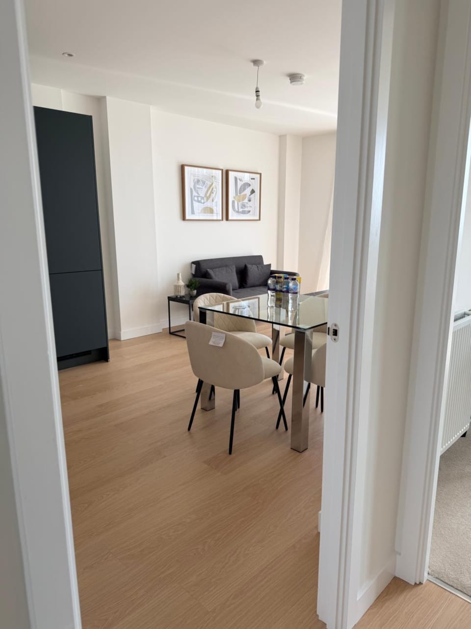 Spacious 3-Bed Hayes Apartment near Heathrow Apartment in Hounslow