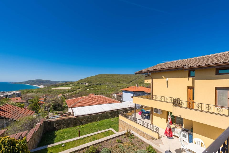 Property building, Day, Natural landscape, View (from property/room), Balcony/Terrace, Mountain view, Sea view