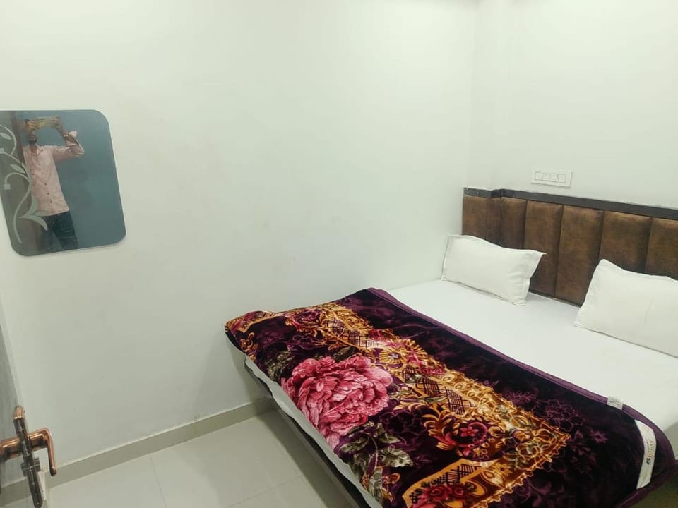 Shri krishna priya Dhaam Bed and Breakfast in Uttar Pradesh