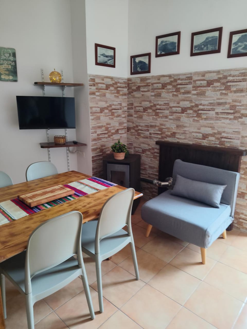 TV and multimedia, Living room