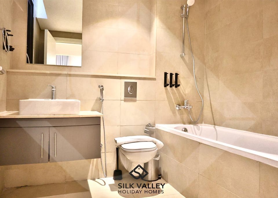 Bathroom, Bath, towels