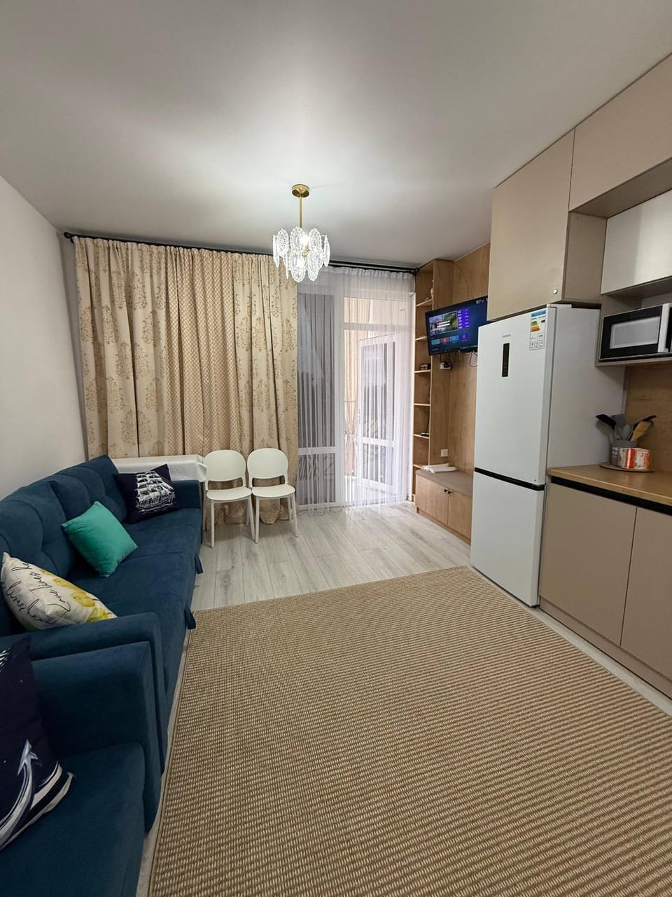 Kitchen or kitchenette, Living room