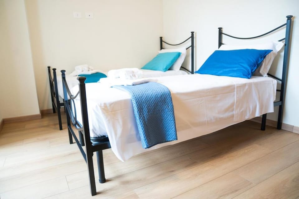 Casa Mara - Central Carbonia, AC, private balcony & full kitchen Apartment in Carbonia