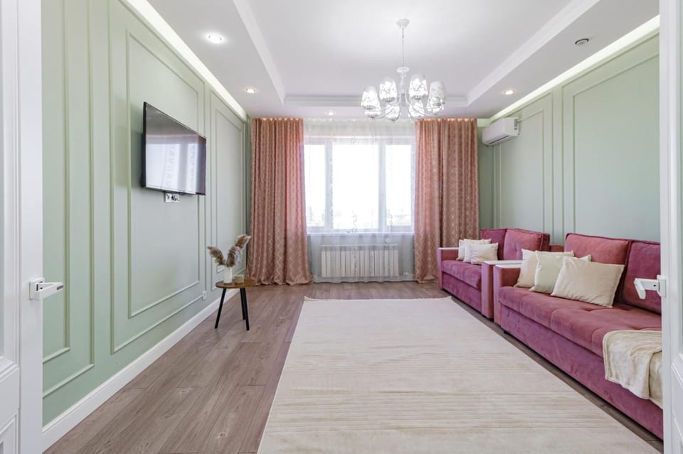 Cozy apartment with a view of the Botanical Garden Apartment in Kazakhstan