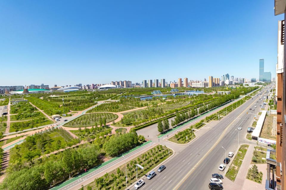 Spring, Day, Neighbourhood, Natural landscape, Bird's eye view, City view, Street view, Location