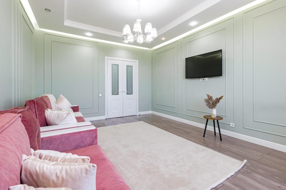 Cozy apartment with a view of the Botanical Garden Apartment in Kazakhstan
