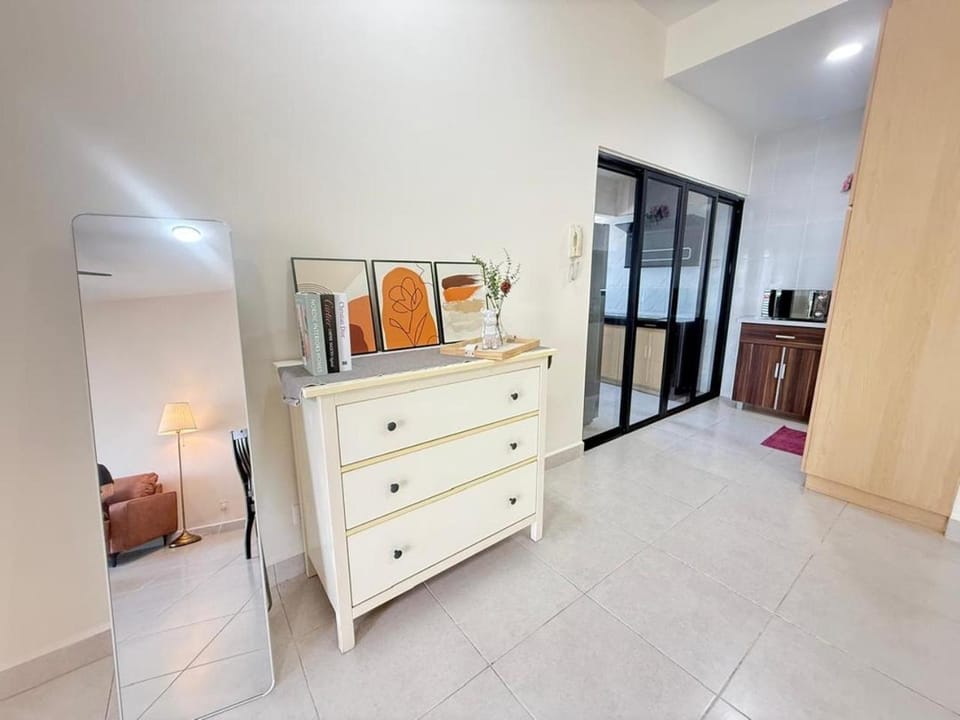Comfort Manjalara 3 room 3-11 pax 15 min to KLCC Apartment in Petaling Jaya
