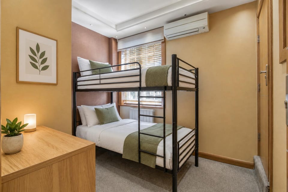 Bed, Day, People, People, Photo of the whole room, Decorative detail, Bedroom, Guests, Guests, Area and facilities, Area and facilities, Time of day, group of guests, bunk bed, Family, Family, furniture, hair dryier, heating, heating, internet, internet, storage, towels, wardrobe, air conditioner, air conditioner