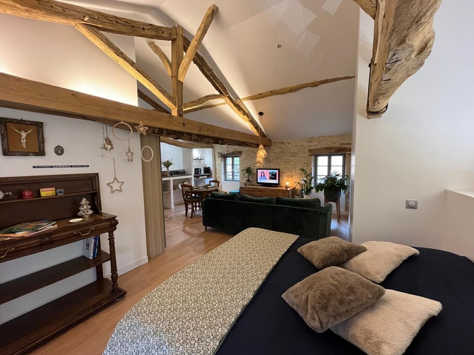Suite de charme à proximité de la véloroute Bed and Breakfast in Occitanie