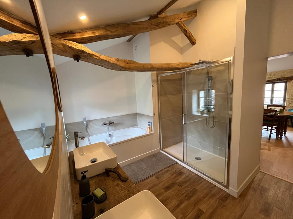 Suite de charme à proximité de la véloroute Bed and Breakfast in Occitanie