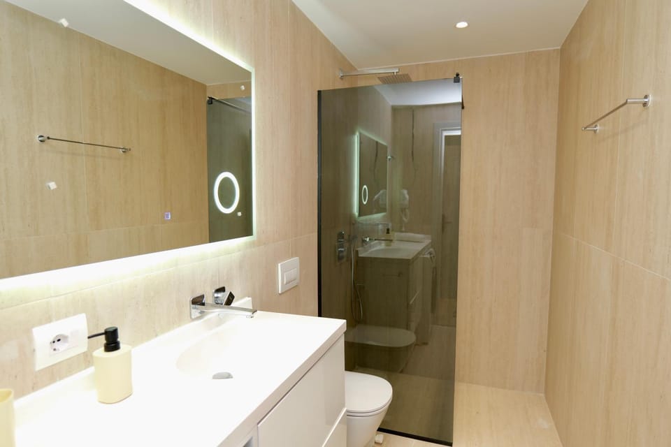 Shower, Bathroom
