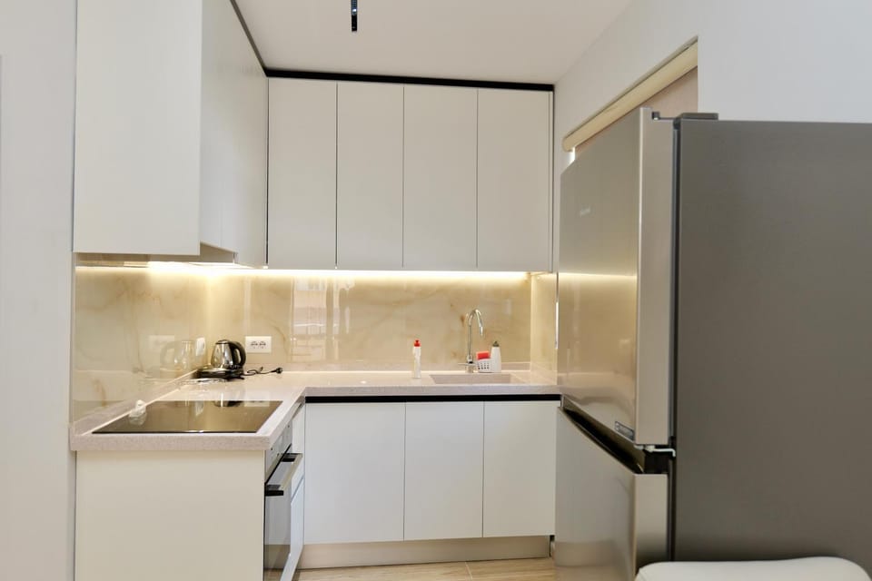 Kitchen or kitchenette, oven