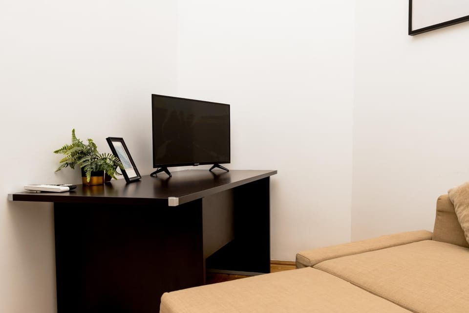 Ultra Central 3Bedroom Apartment with Self Check in Apartment in Bucharest