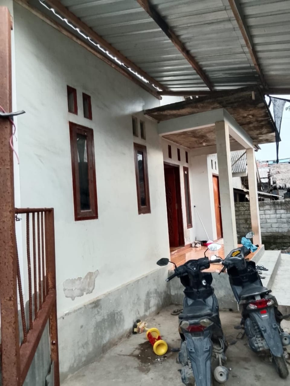 Kahardi guest house Bed and Breakfast in Pujut