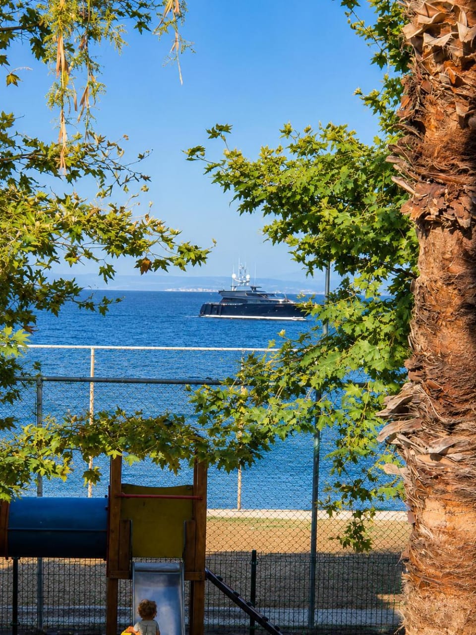 Landmark view, Sea view, Location