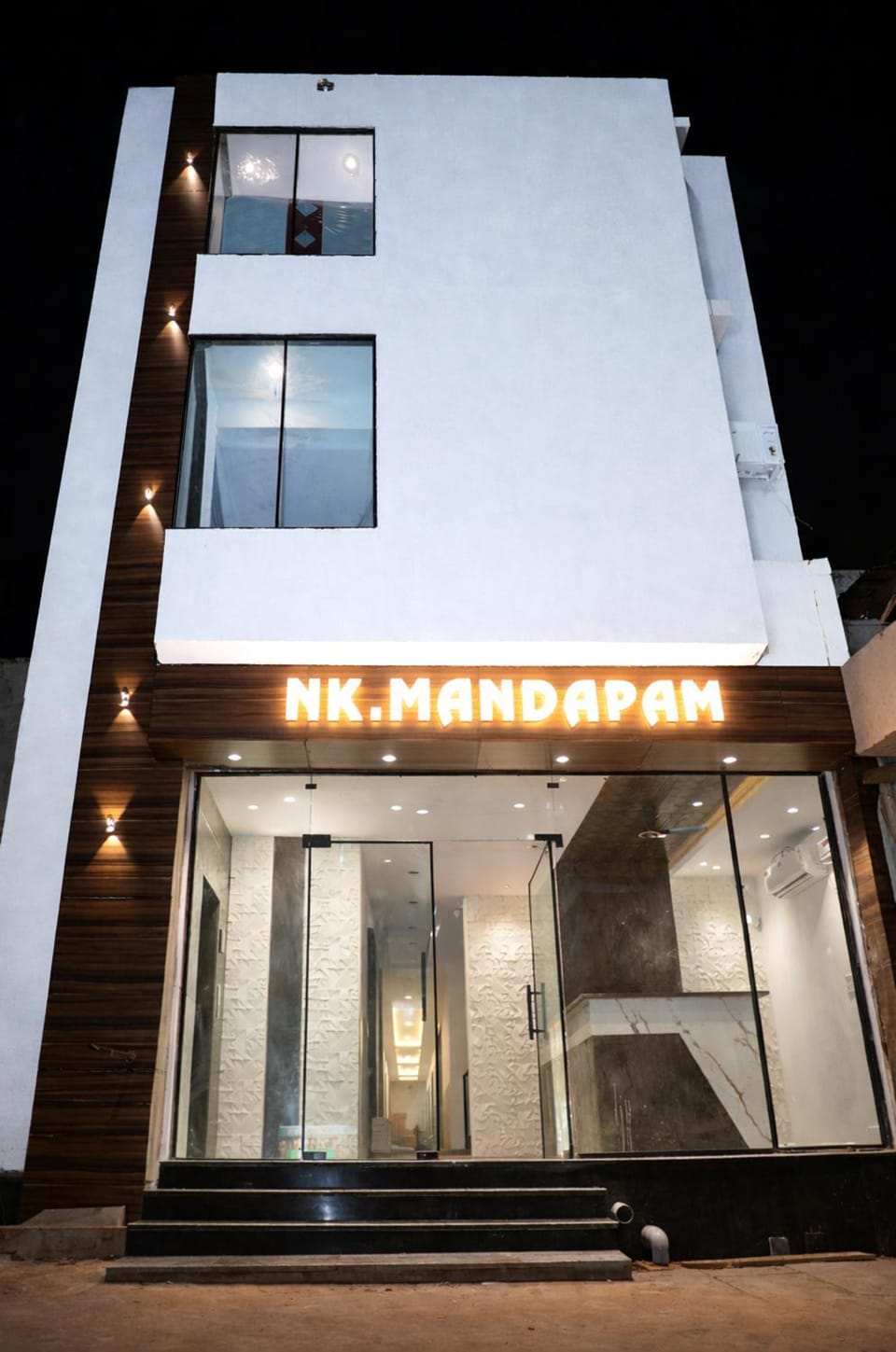 Mandapam stays Hotel in Uttar Pradesh