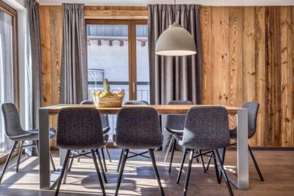 A stunning duplex flat near the Grands Montets Apartment in Chamonix
