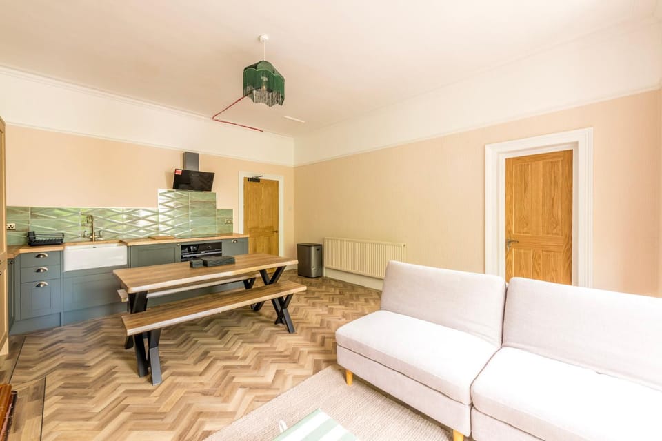 Alma Luxe-Free Parking by Prescott Apartments Apartment in Bristol