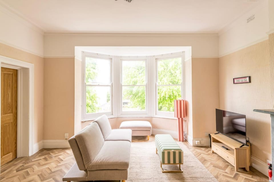 Alma Luxe-Free Parking by Prescott Apartments Apartment in Bristol