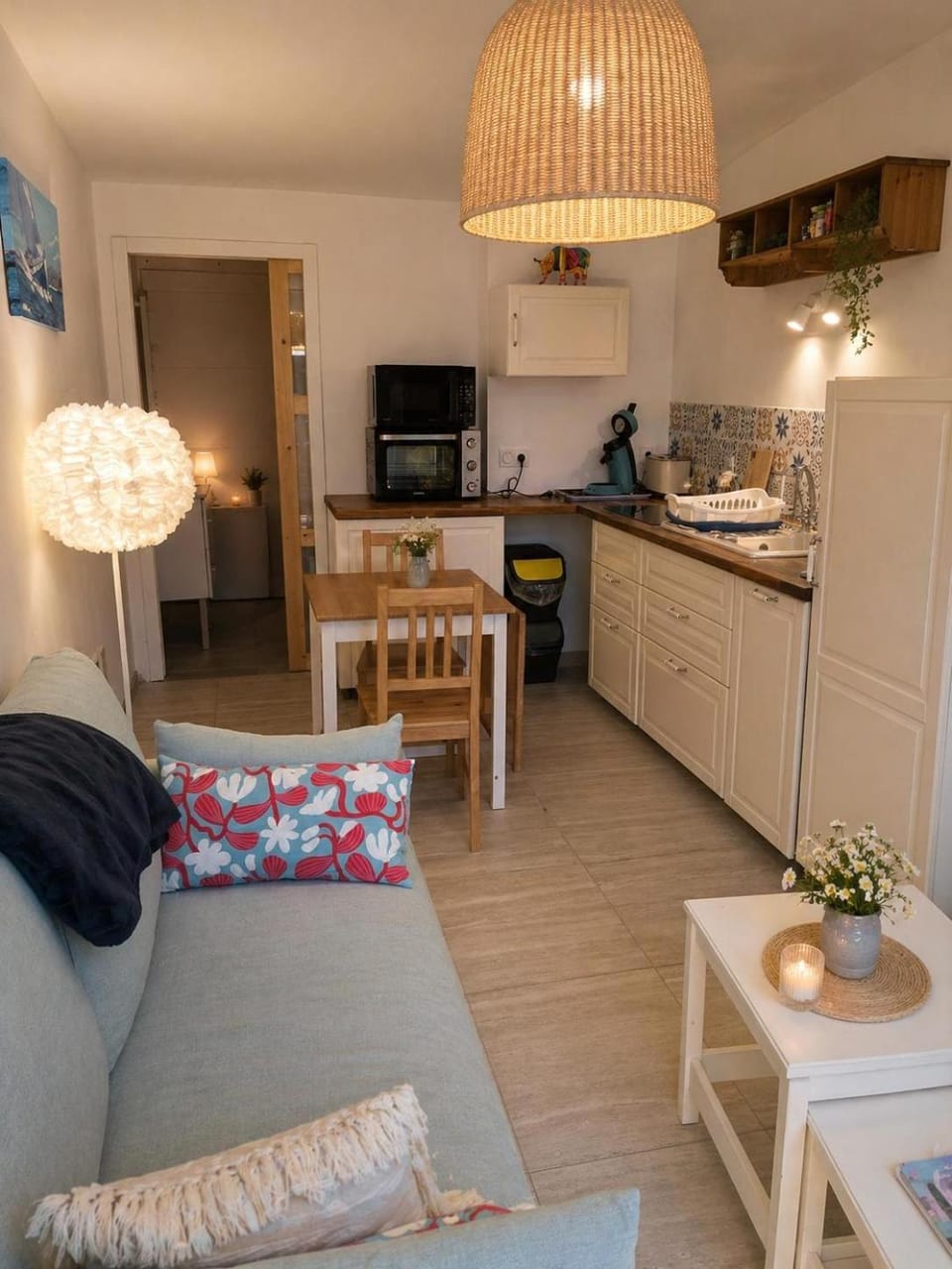 Kitchen or kitchenette, Dining area, dishwasher, oven, stove