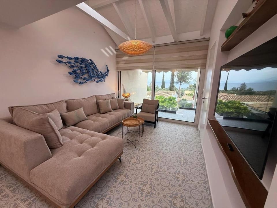 TV and multimedia, Living room, Sea view